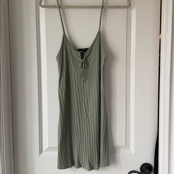 Light olive dress - Picture 3 of 6
